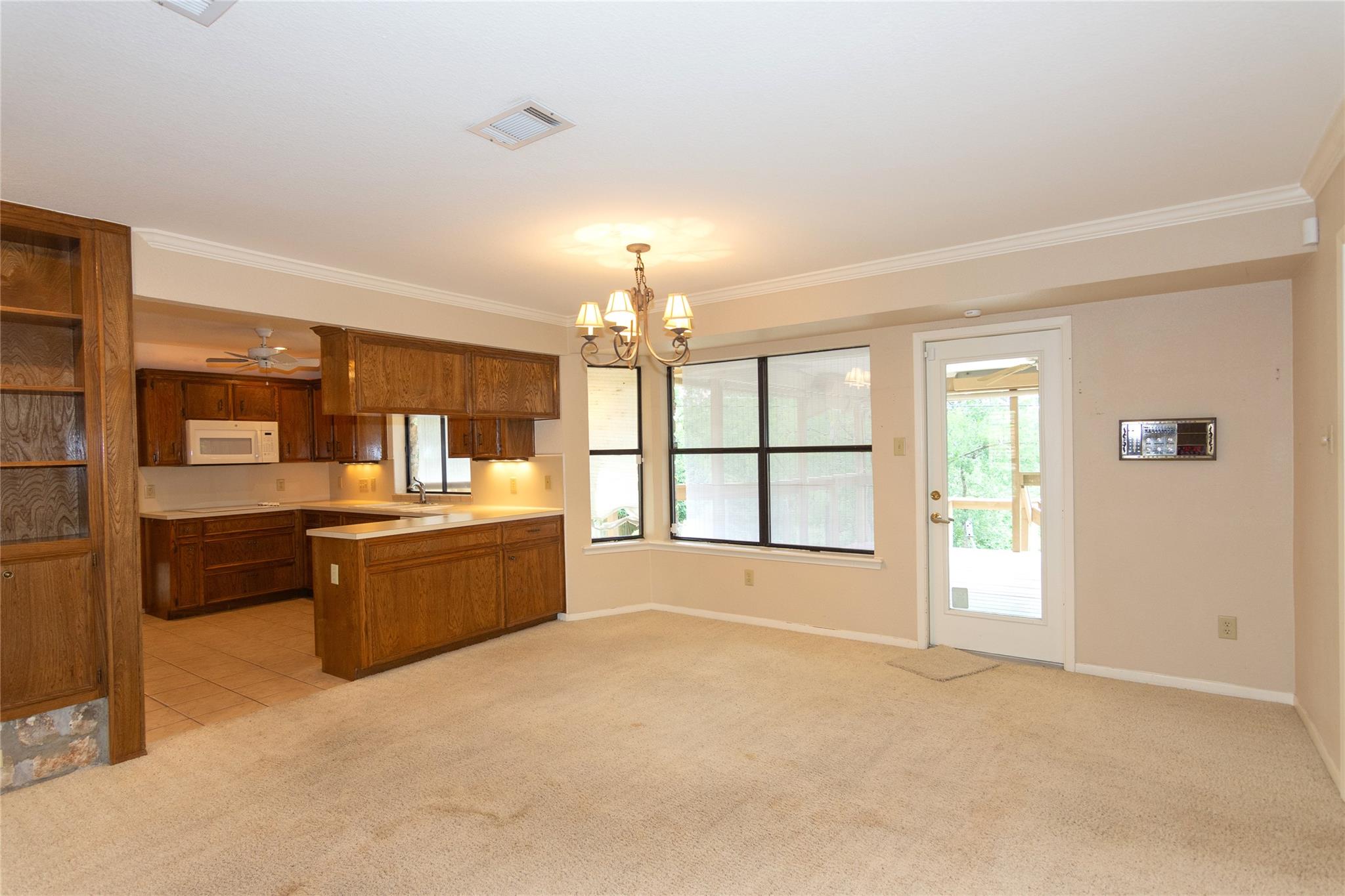 1904 Creekview Dr, Round Rock, TX 78681