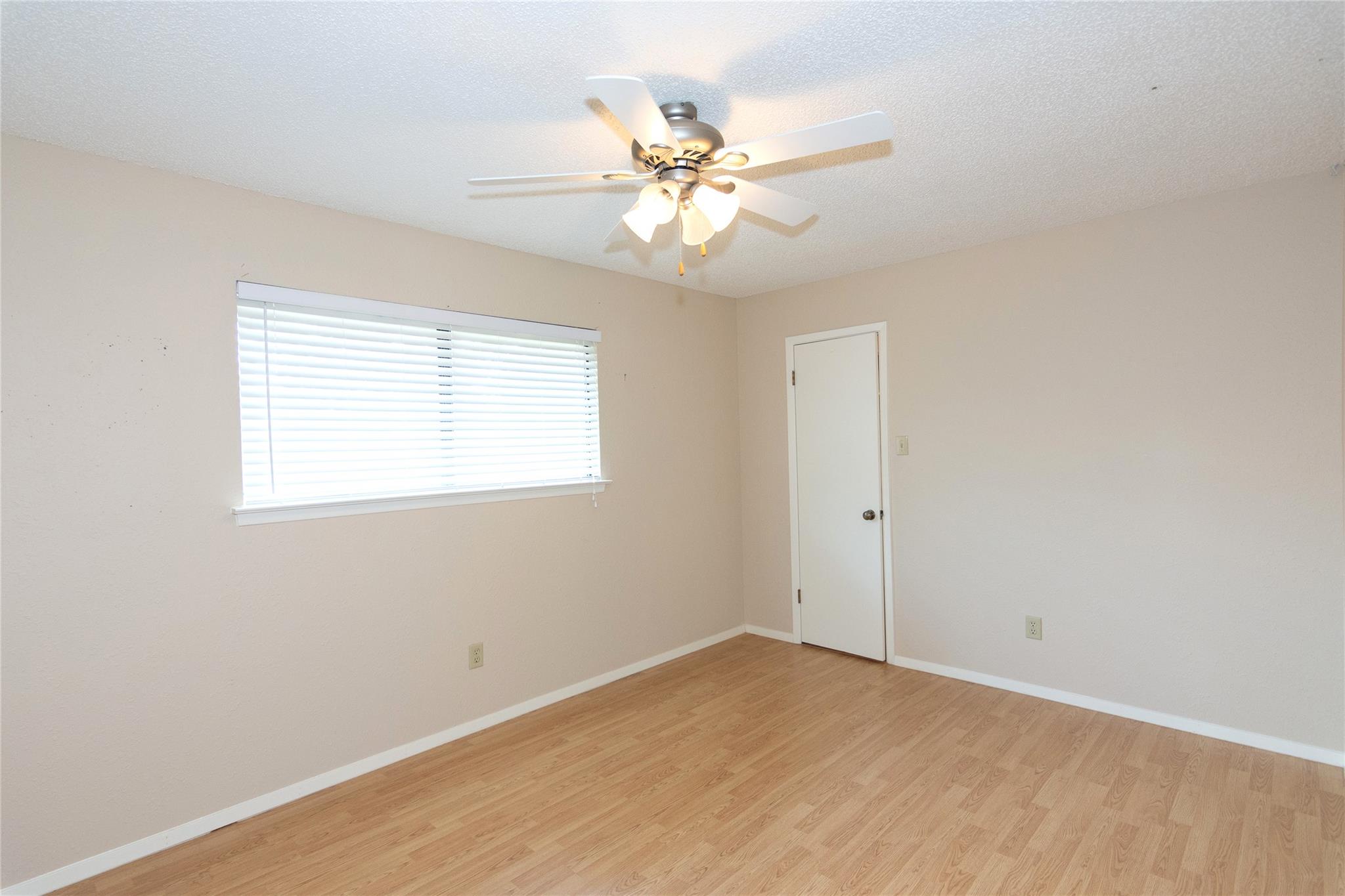 1904 Creekview Dr, Round Rock, TX 78681