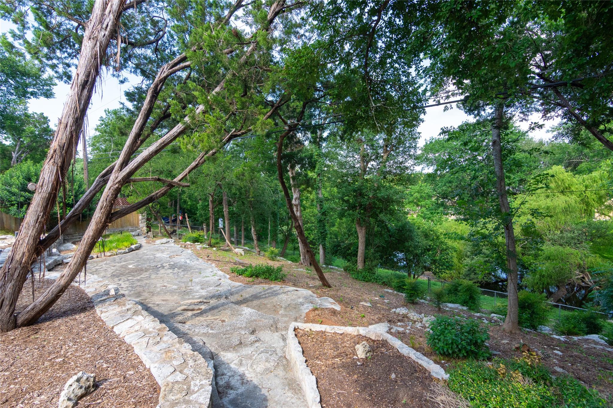 1904 Creekview Dr, Round Rock, TX 78681