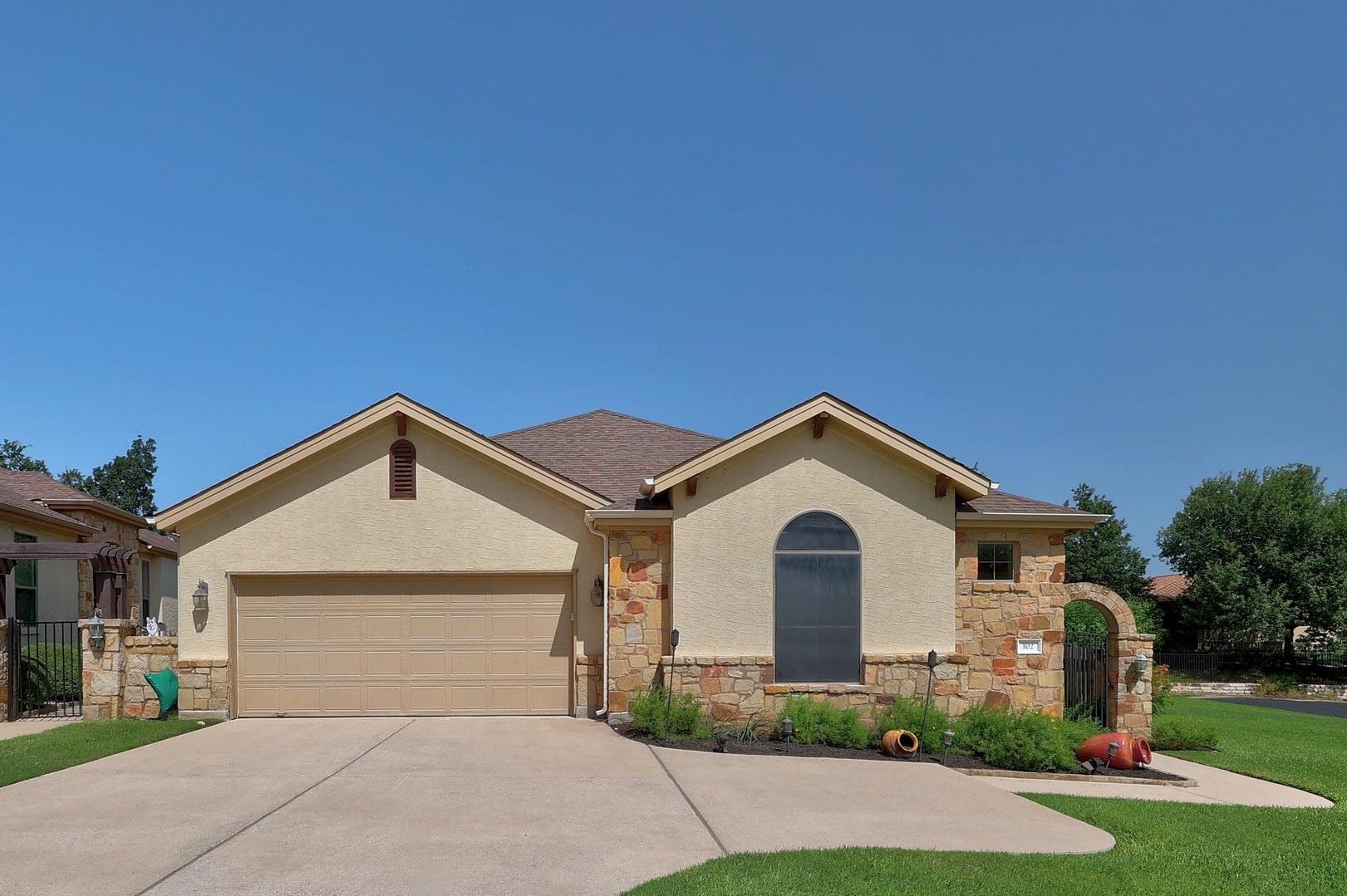 102 Rivulet Ln, Lakeway, TX 78738