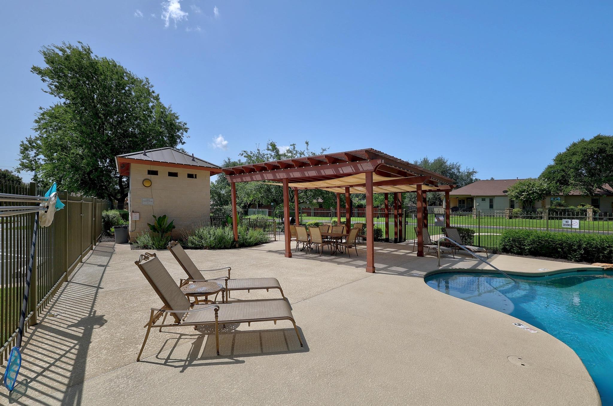 102 Rivulet Ln, Austin, TX 78738