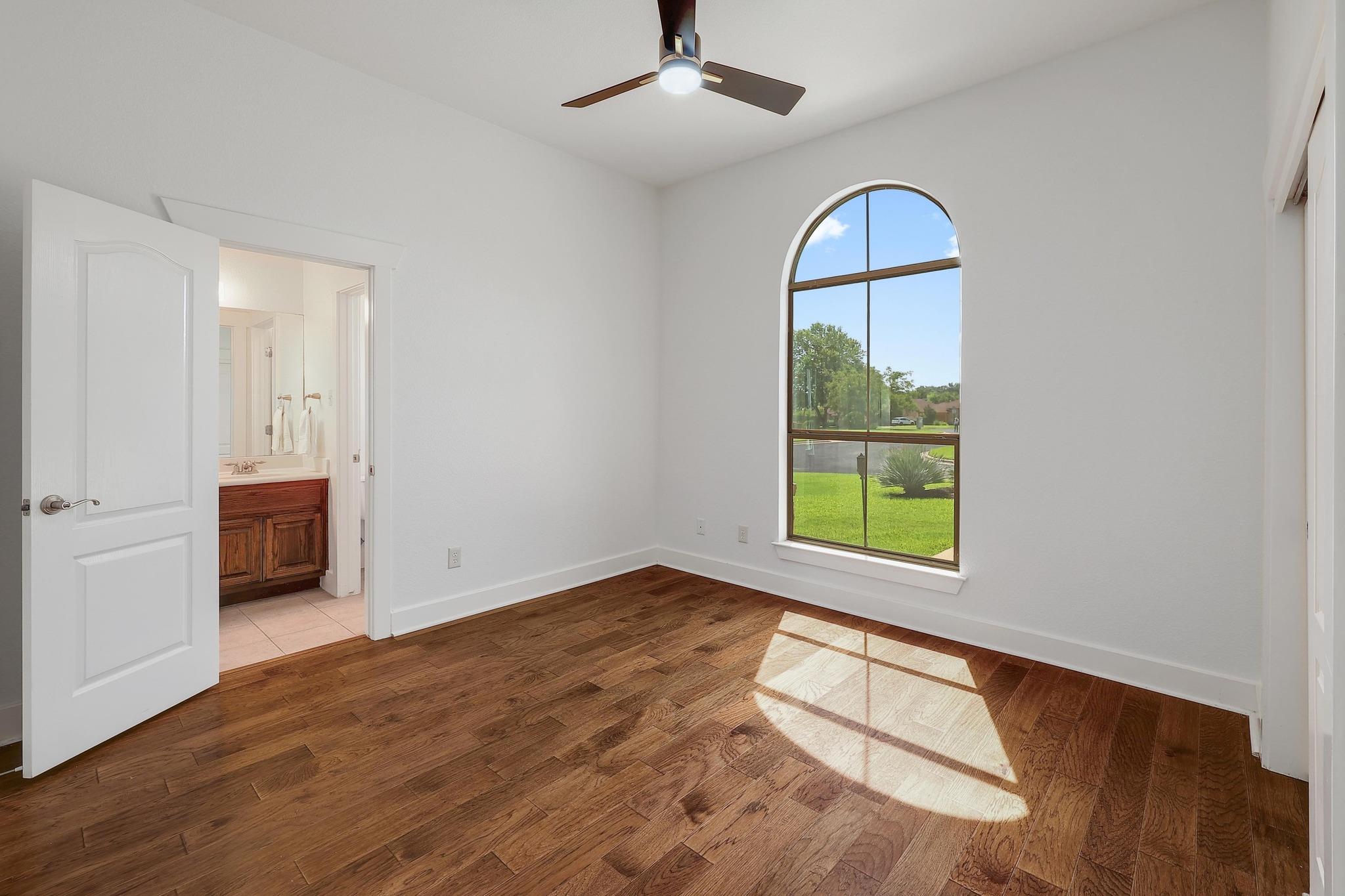 102 Rivulet Ln, Austin, TX 78738