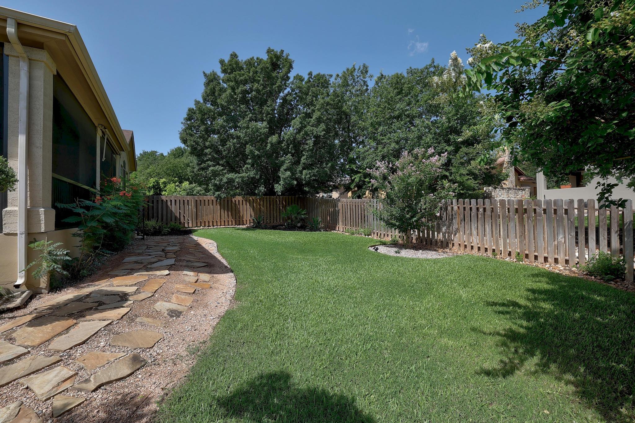 102 Rivulet Ln, Austin, TX 78738
