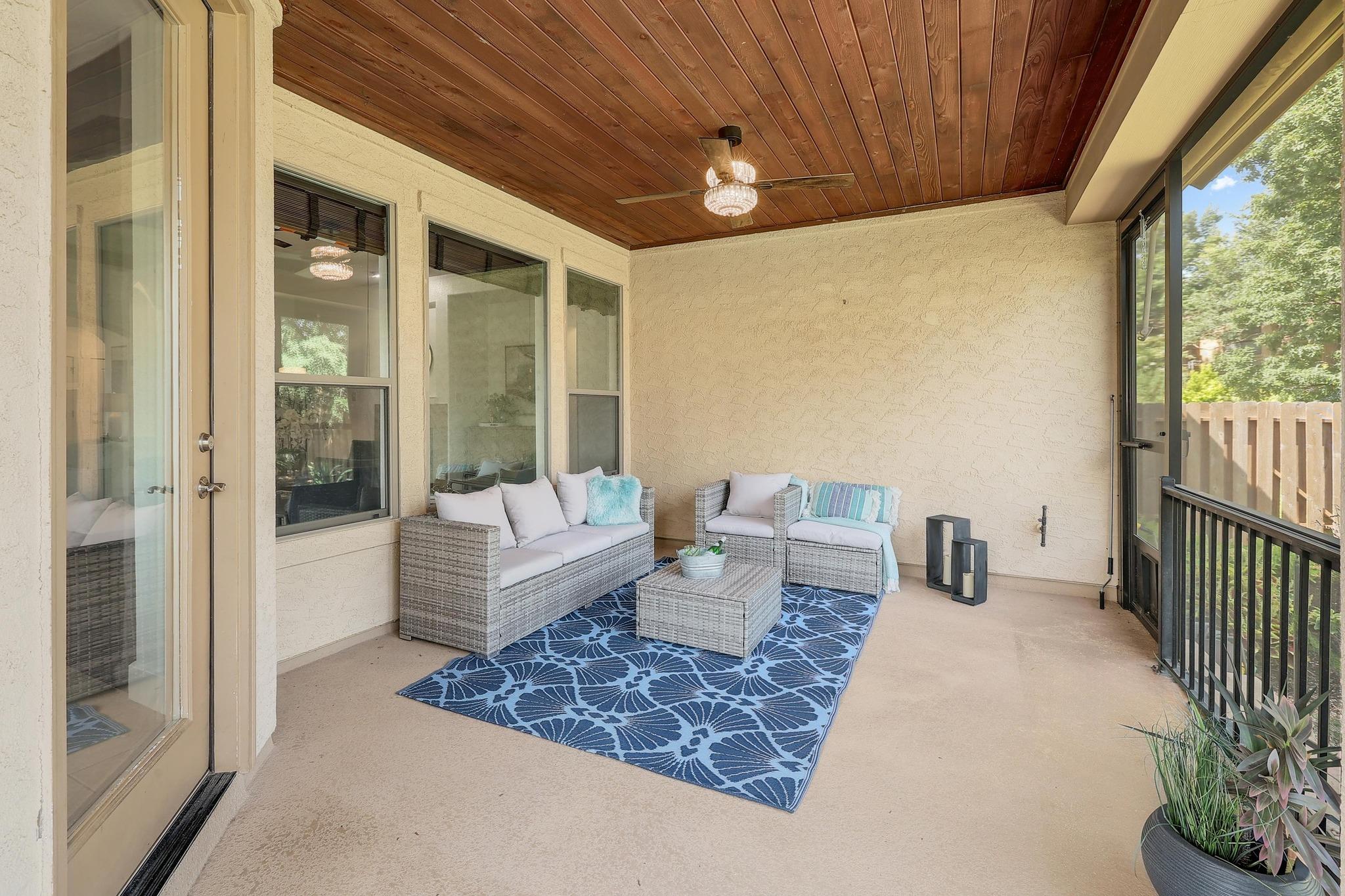 102 Rivulet Ln, Austin, TX 78738