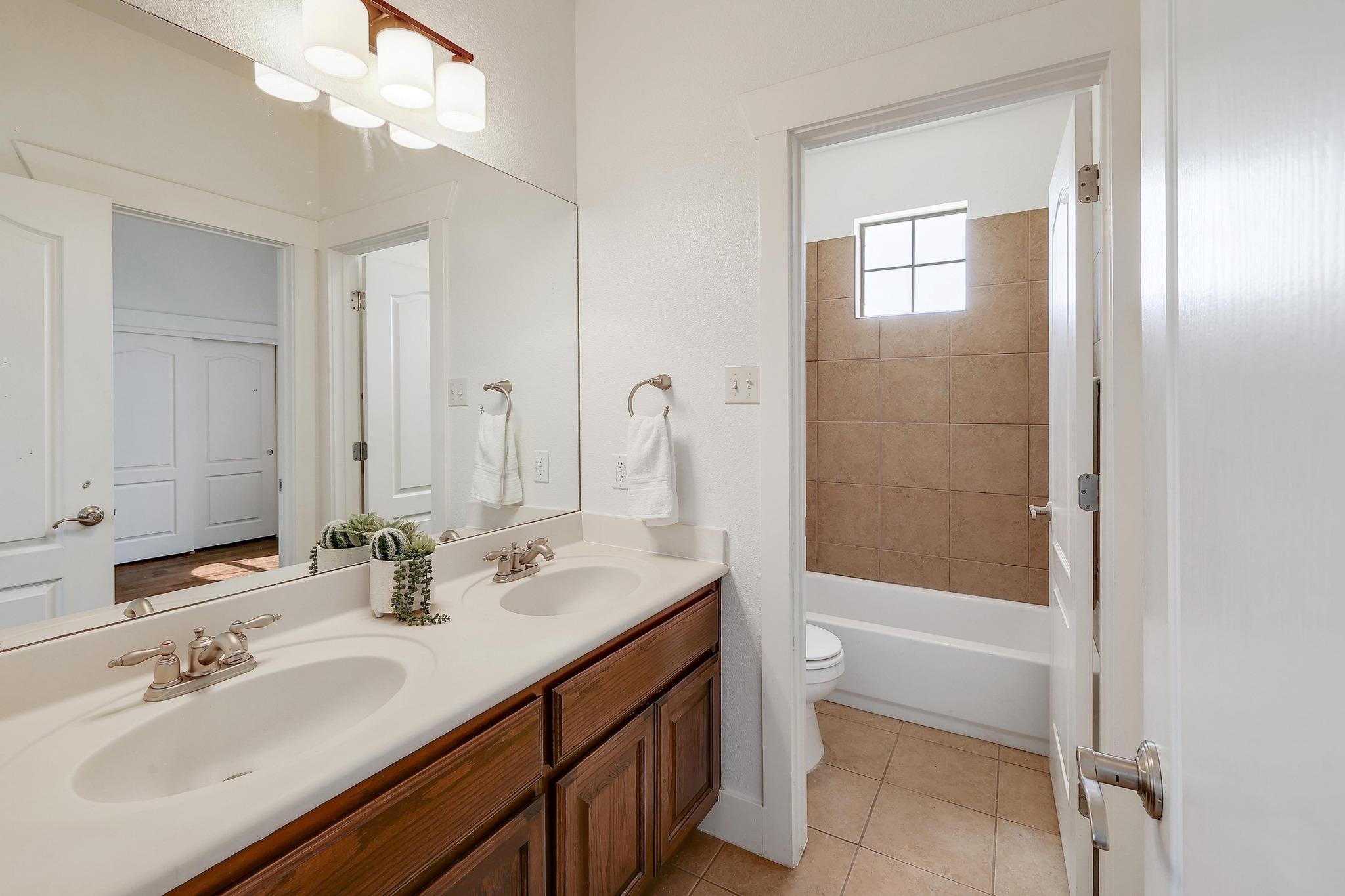 102 Rivulet Ln, Austin, TX 78738