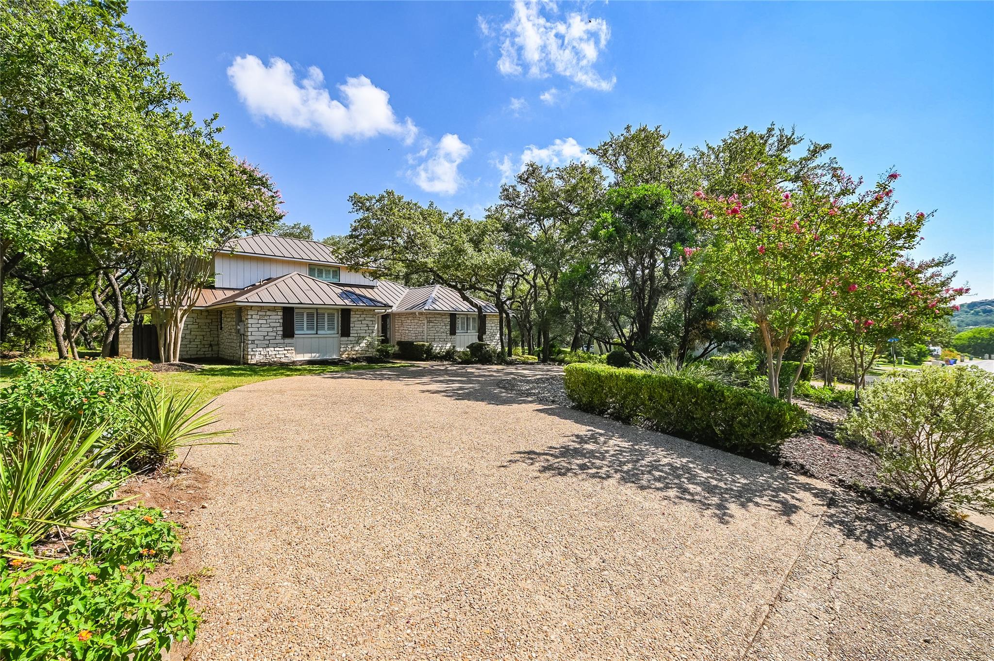 2002 Lakeway Blvd, Lakeway, TX 78734