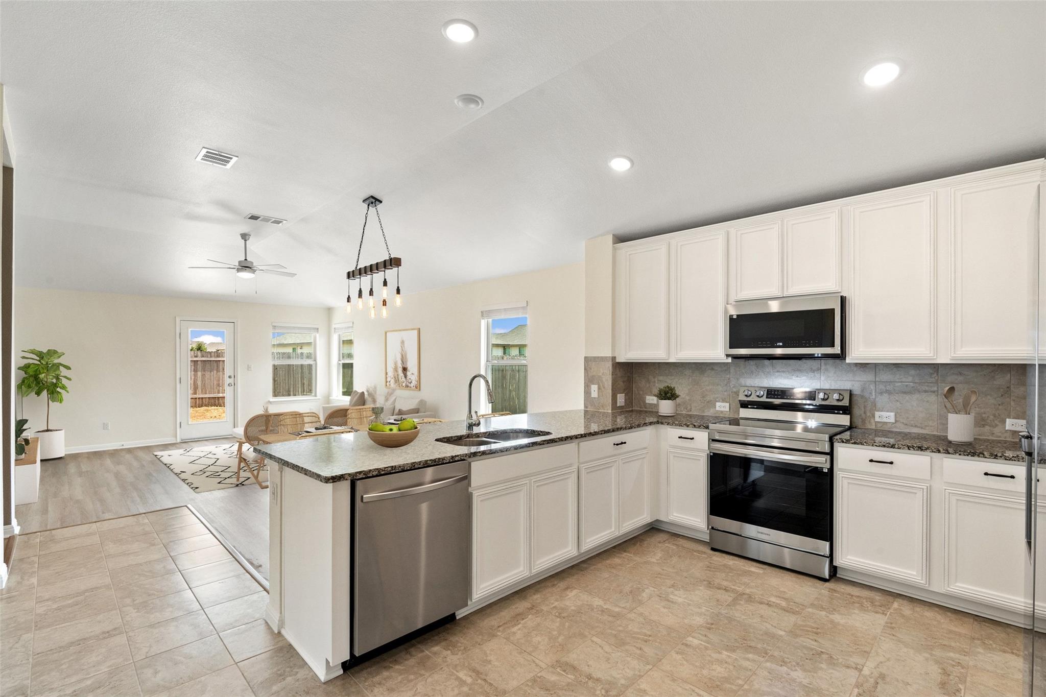 125 Evening Dusk Dr, Kyle, TX 78640