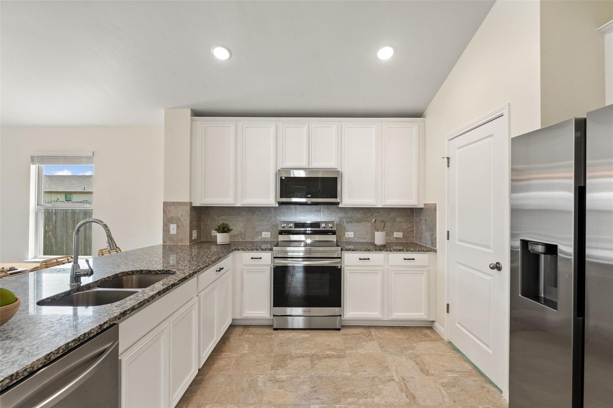 125 Evening Dusk Dr, Kyle, TX 78640