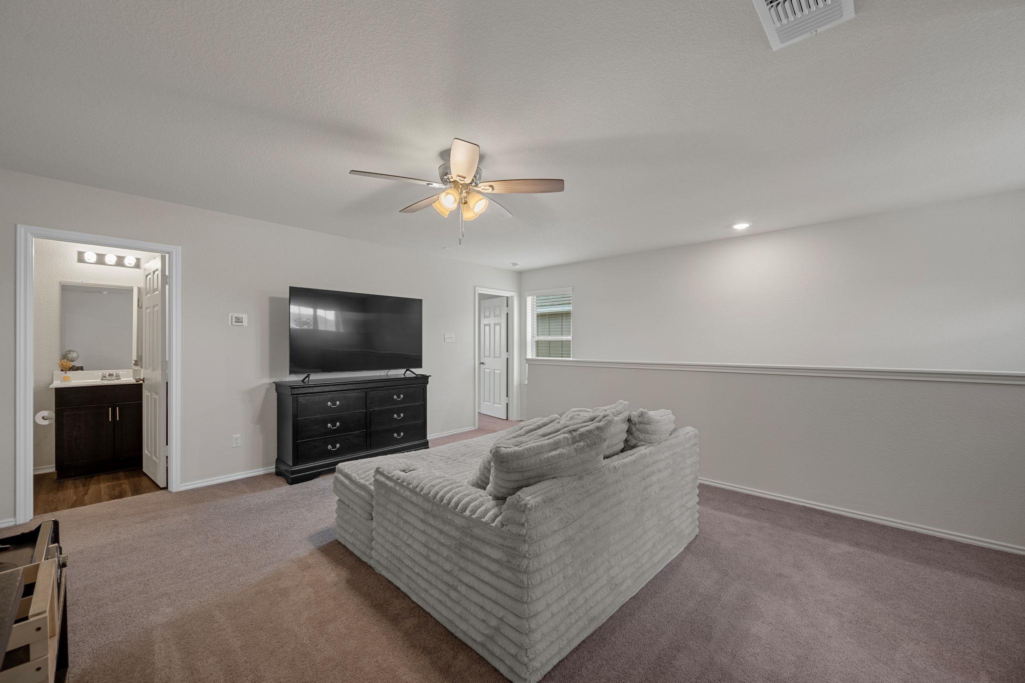 27 Pacific Loon St, Leander, TX 78641