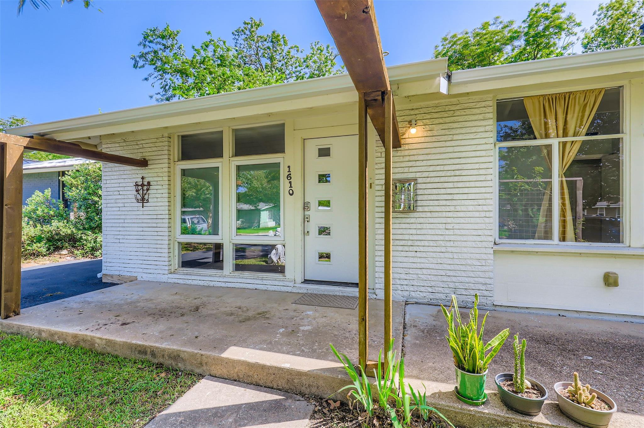 1610 Broadmoor Dr, Austin, TX 78723