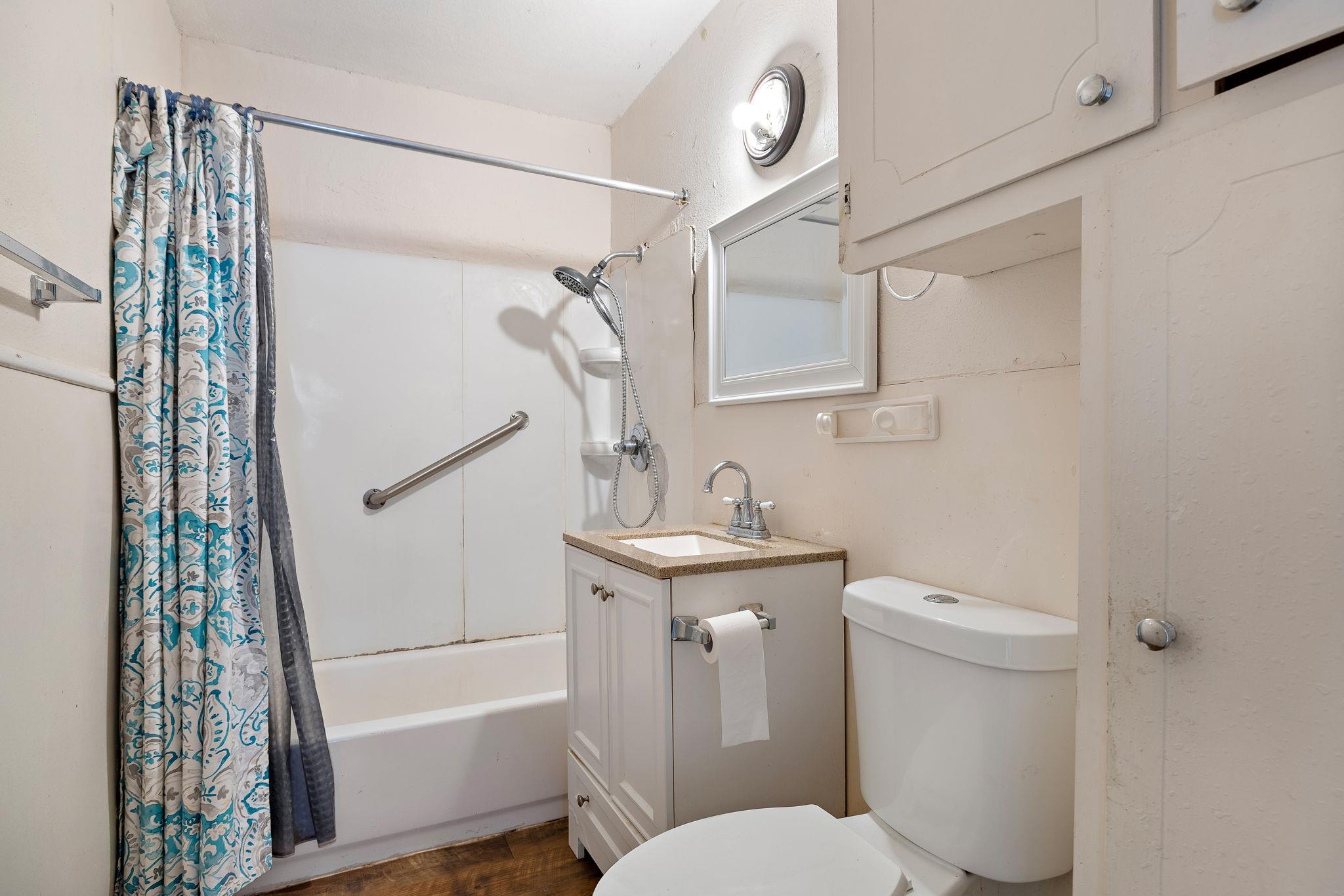 712 Vernon St, Rockdale, TX 76567