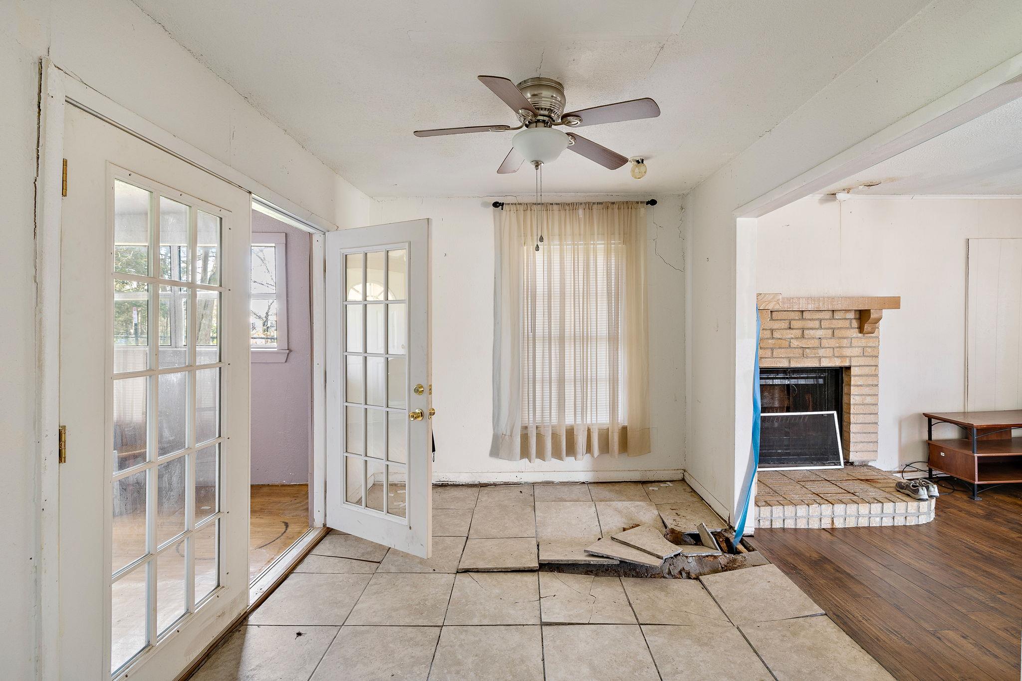 712 Vernon St, Rockdale, TX 76567