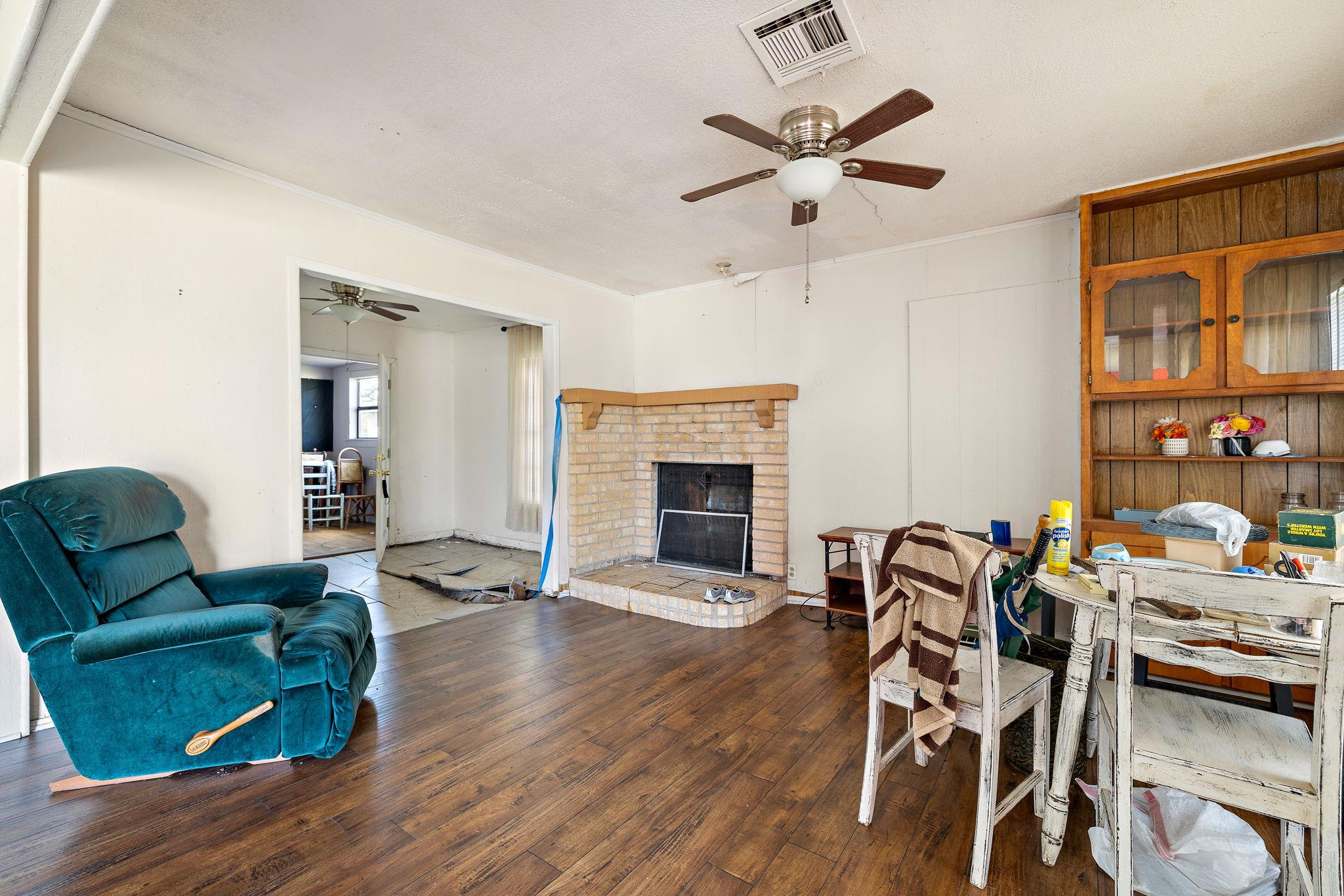 712 Vernon St, Rockdale, TX 76567