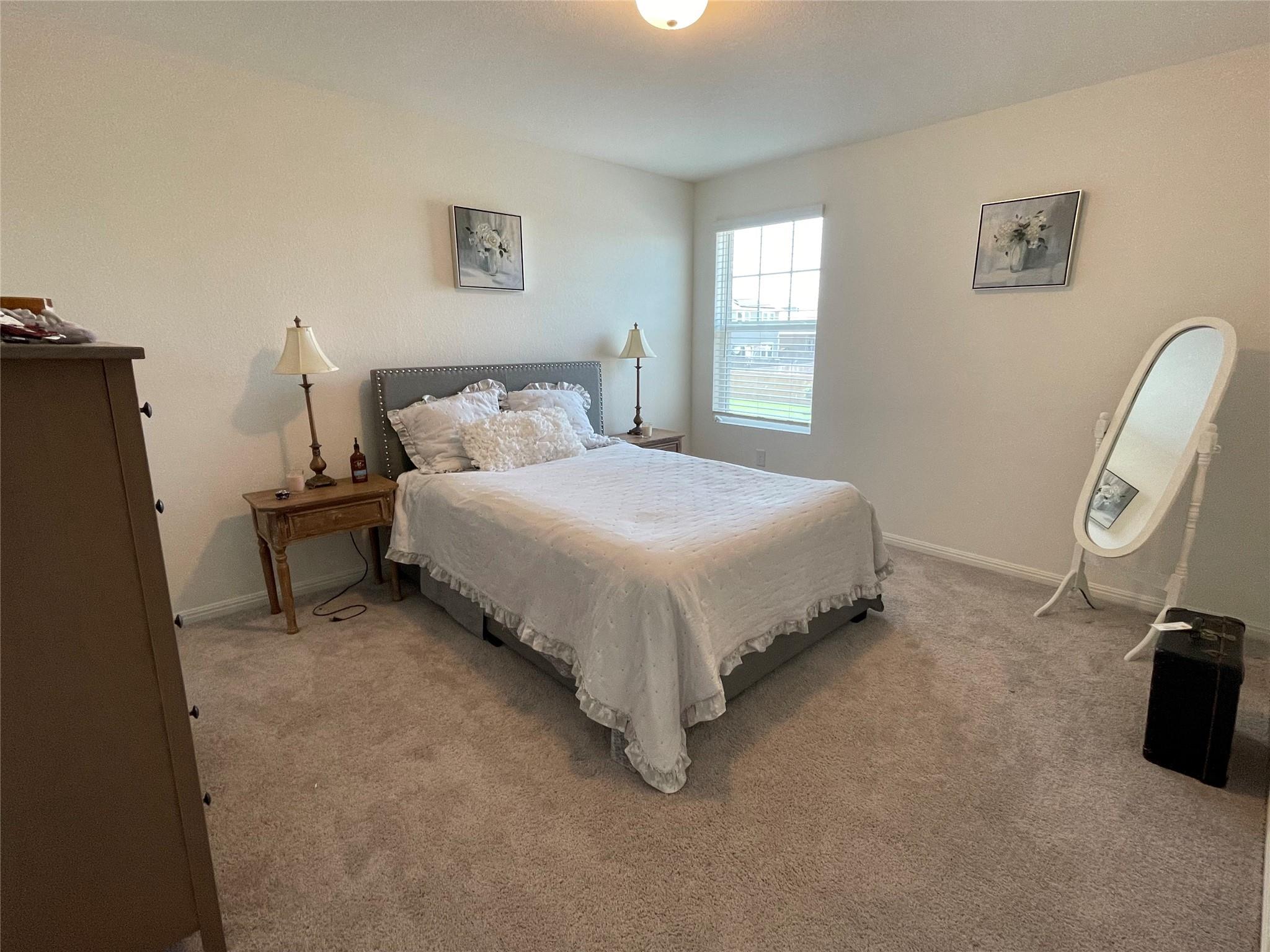 201 Comancheros Rd, Jarrell, TX 76537
