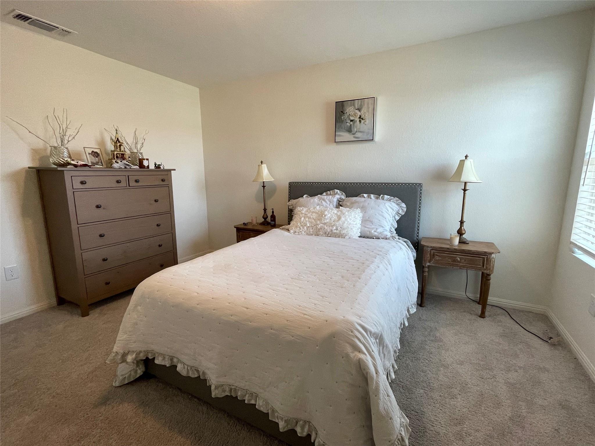 201 Comancheros Rd, Jarrell, TX 76537
