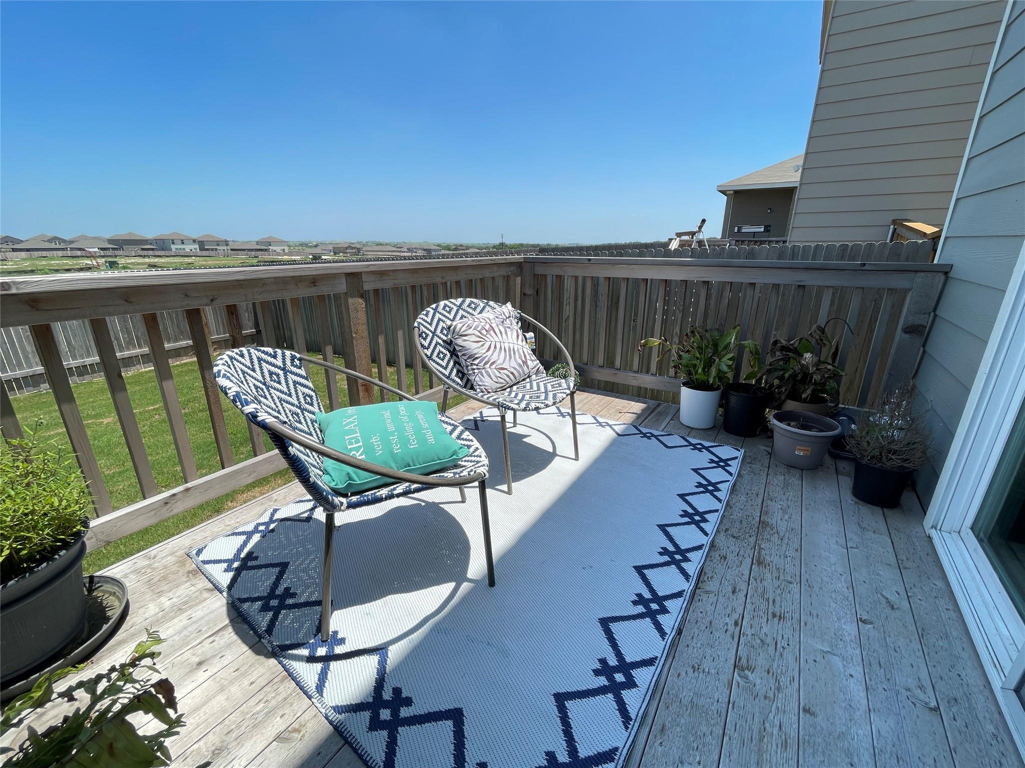 201 Comancheros Rd, Jarrell, TX 76537