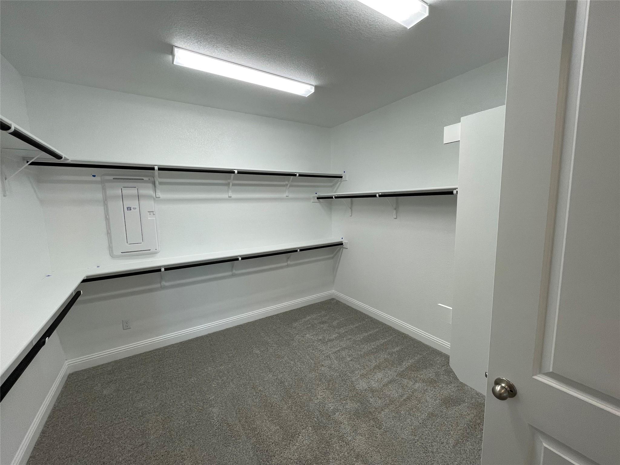 1717 Sauterne Dr, Leander, TX 78641