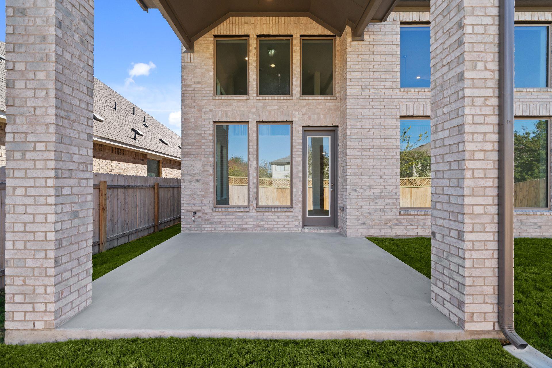 1717 Sauterne Dr, Leander, TX 78641