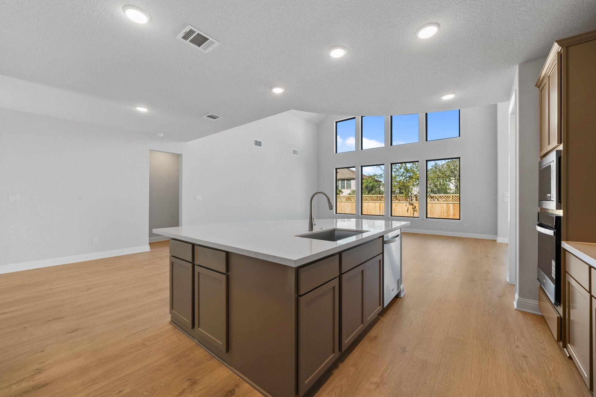 1717 Sauterne Dr, Leander, TX 78641