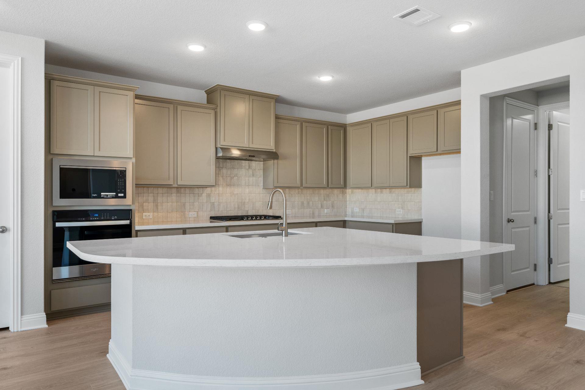 1717 Sauterne Dr, Leander, TX 78641