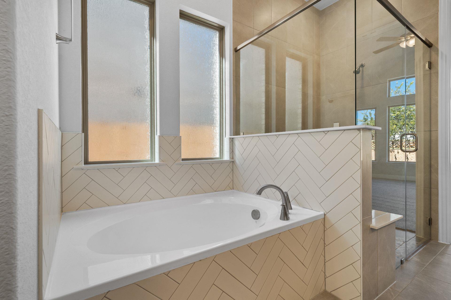 1717 Sauterne Dr, Leander, TX 78641