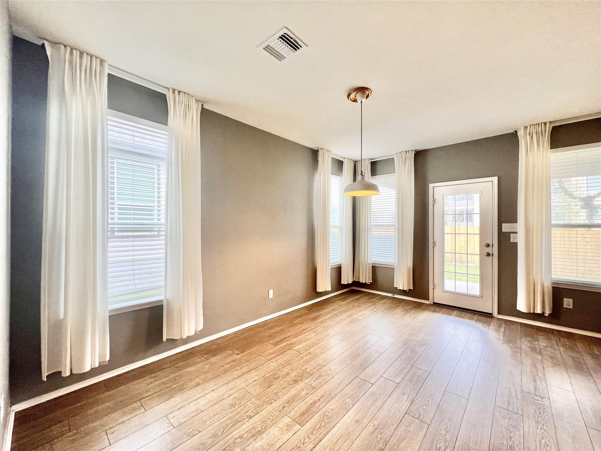 5813 Sardinia Dr, Round Rock, TX 78665