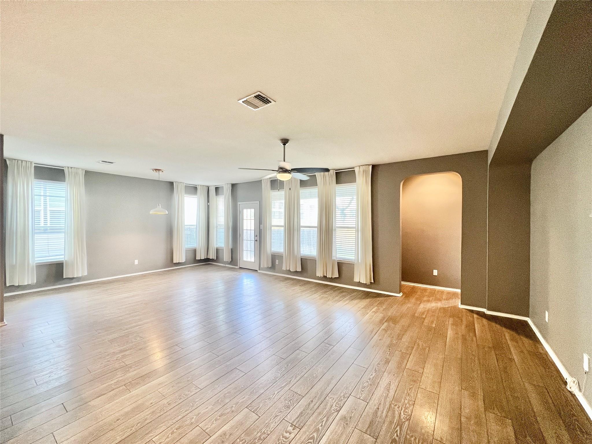 5813 Sardinia Dr, Round Rock, TX 78665