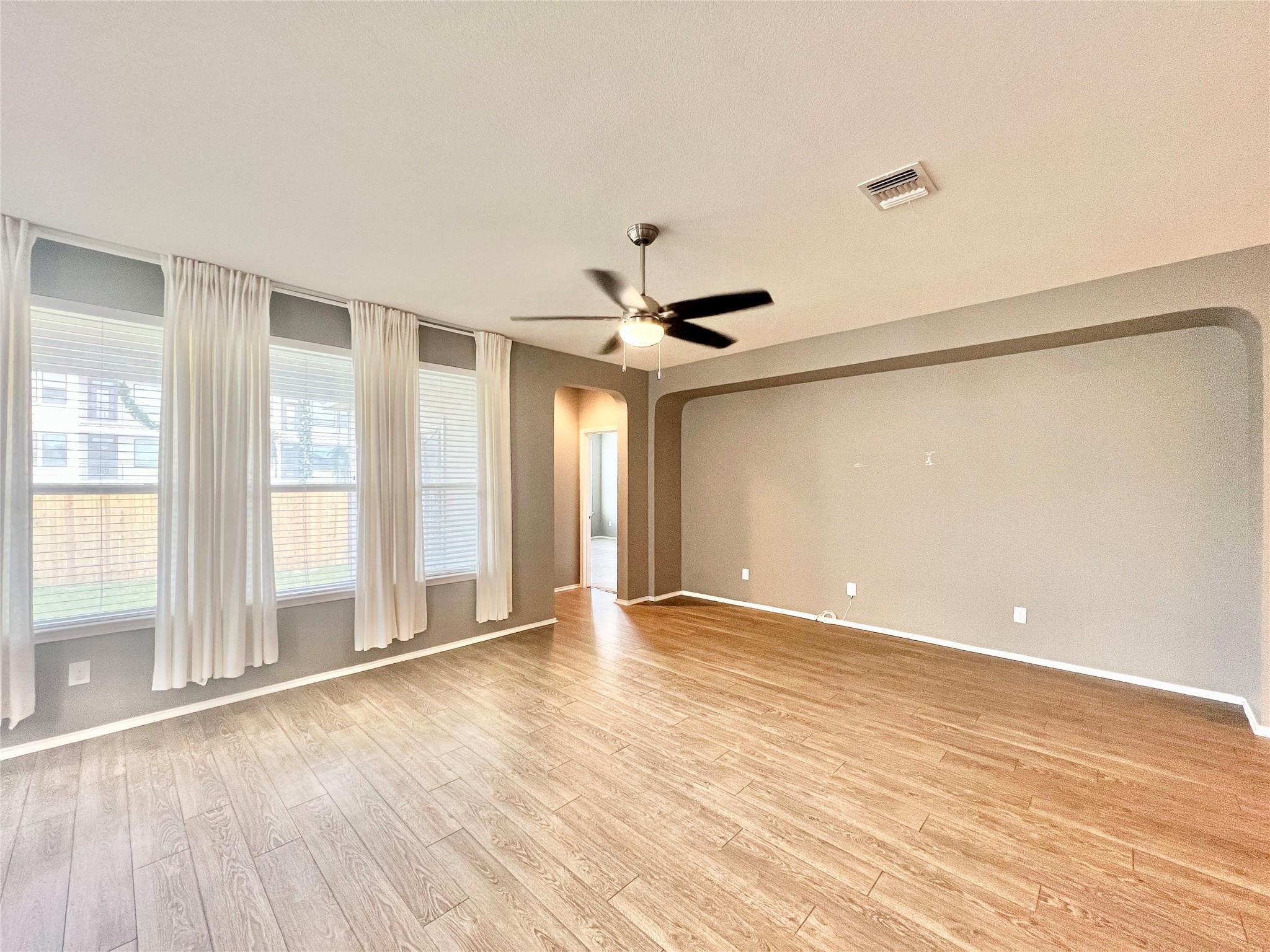 5813 Sardinia Dr, Round Rock, TX 78665