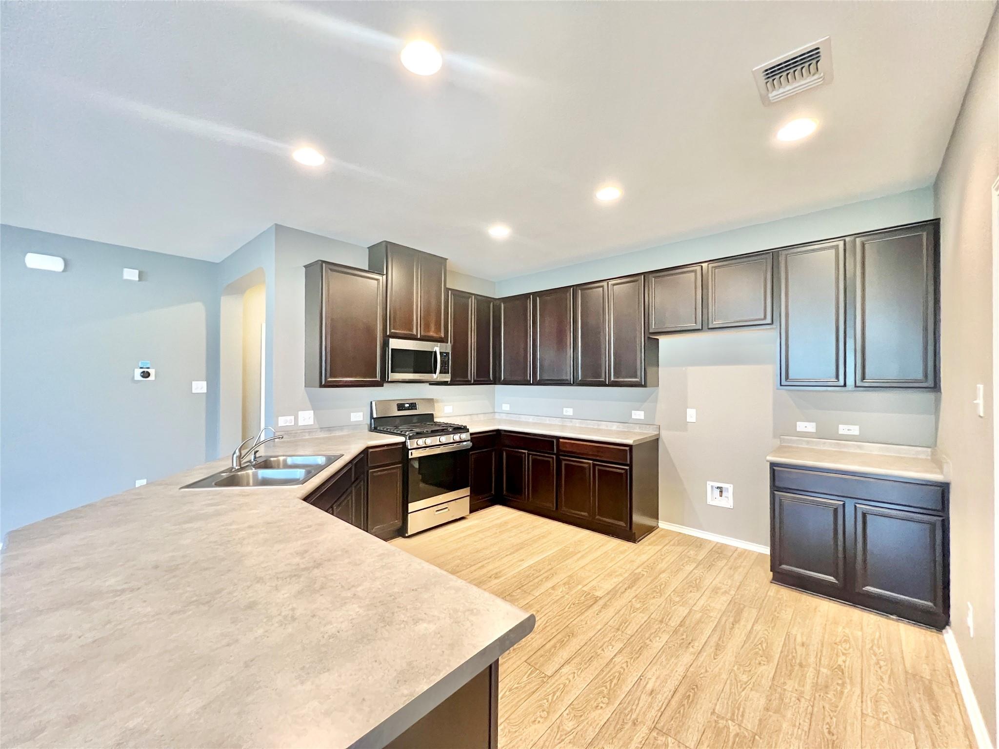 5813 Sardinia Dr, Round Rock, TX 78665