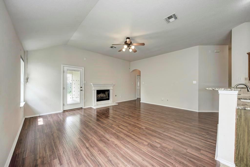 1124 Alexandria Way, Round Rock, TX 78665