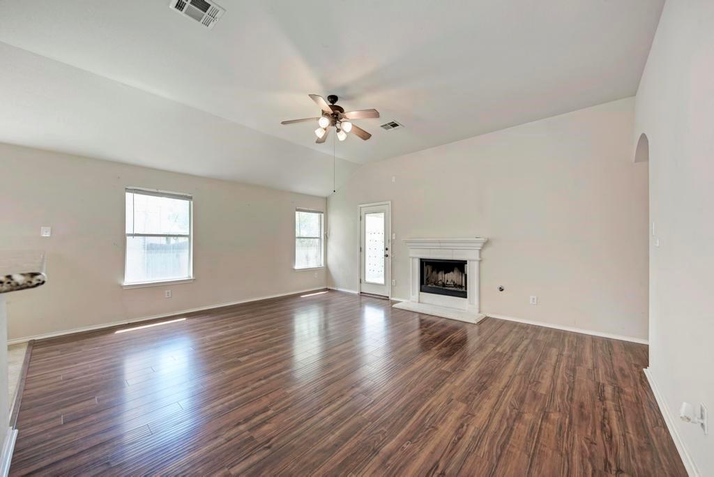 1124 Alexandria Way, Round Rock, TX 78665