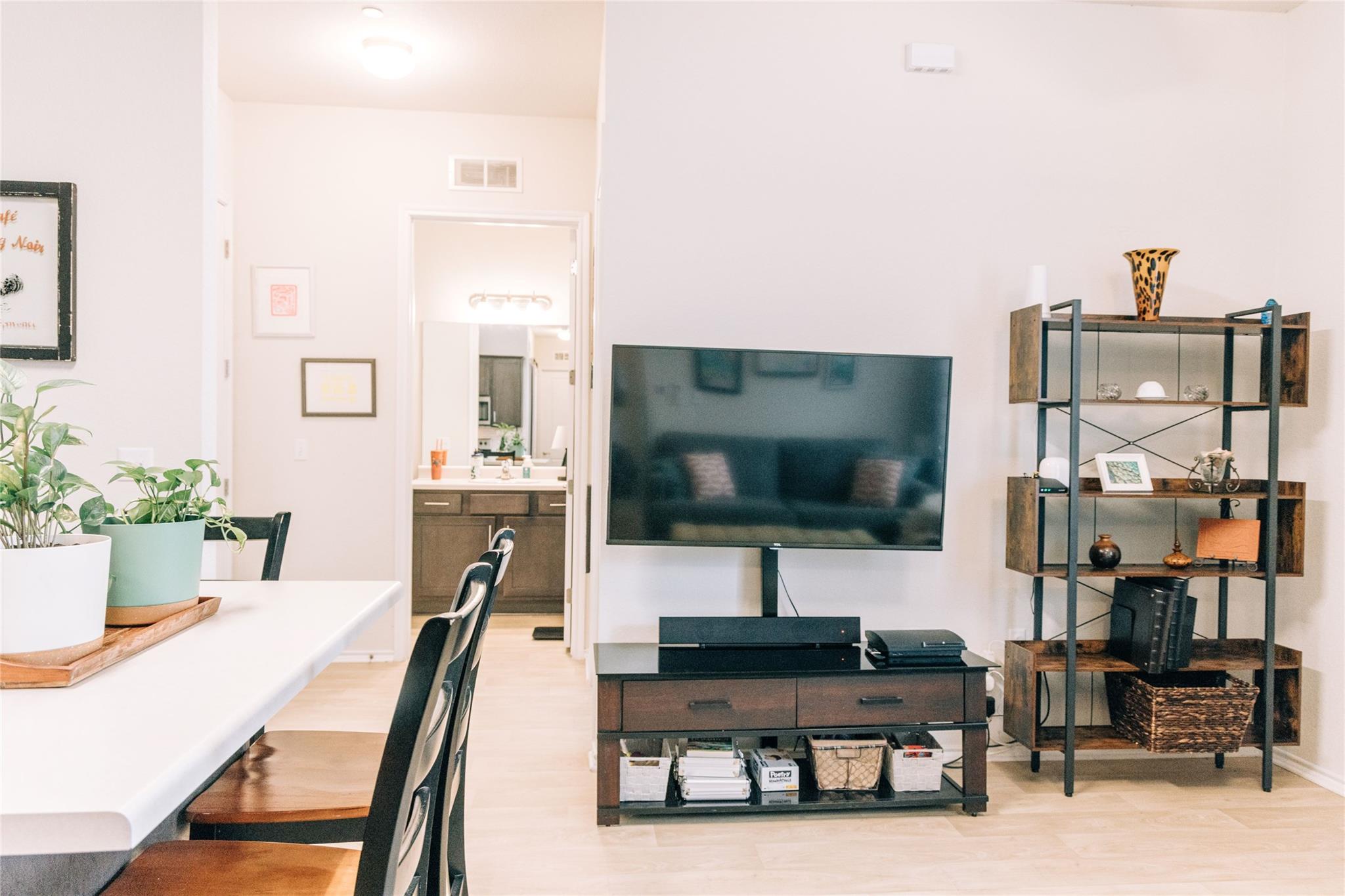 8601 W Gate Blvd # 2104, Austin, TX 78745