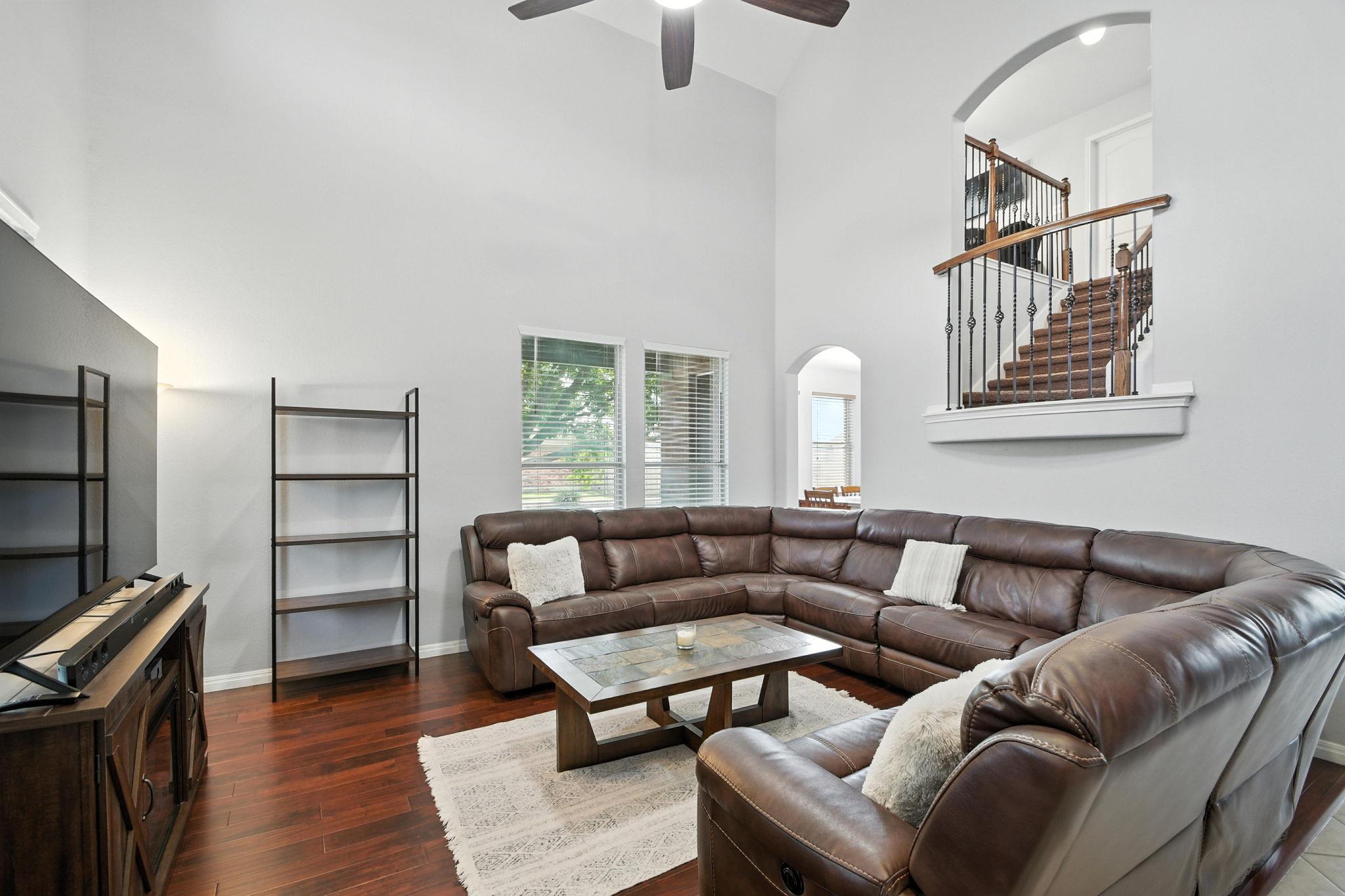 1661 Twin Cv, Kyle, TX 78640