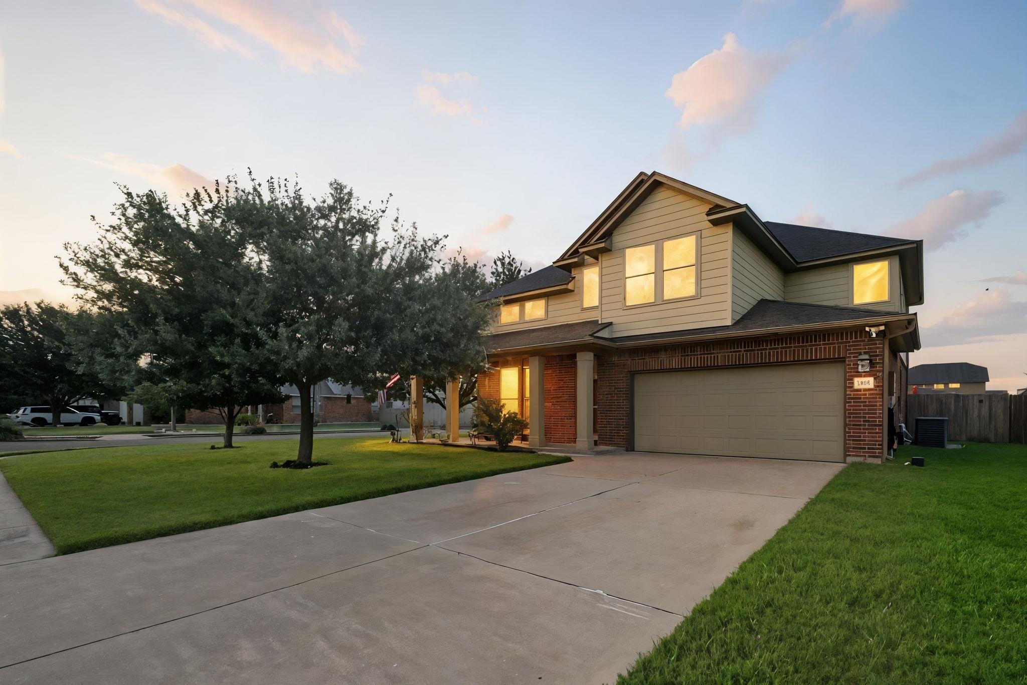 1661 Twin Cv, Kyle, TX 78640