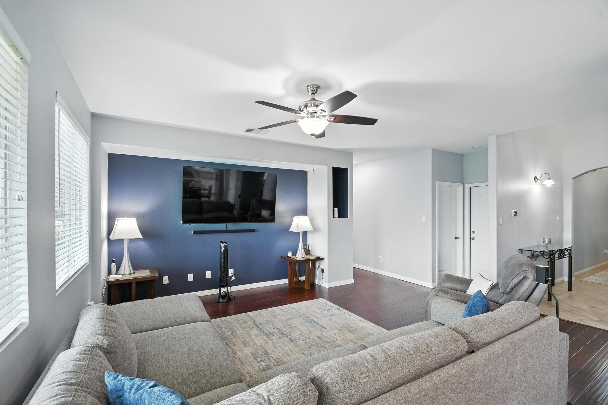 1661 Twin Cv, Kyle, TX 78640