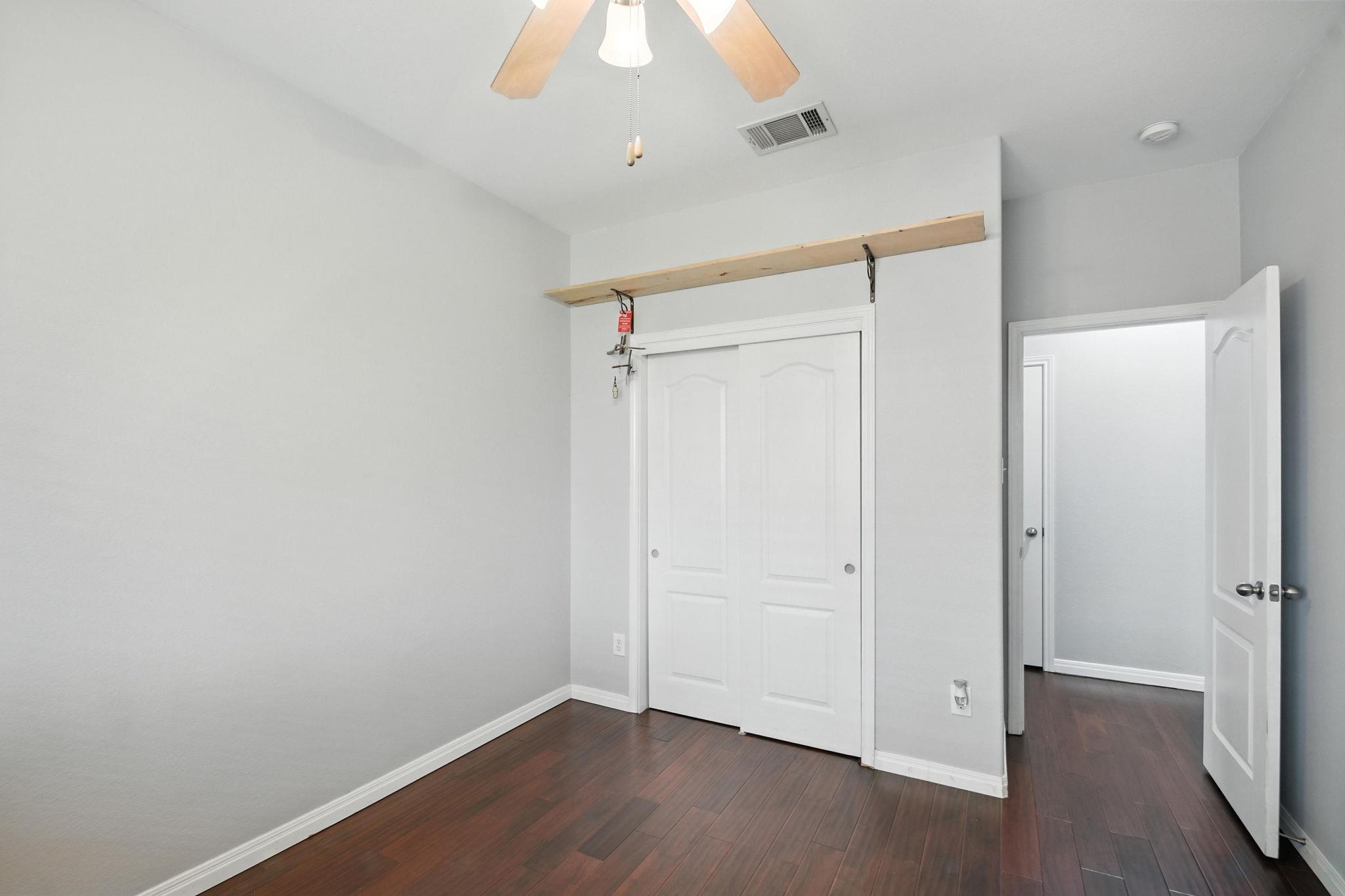 1661 Twin Cv, Kyle, TX 78640