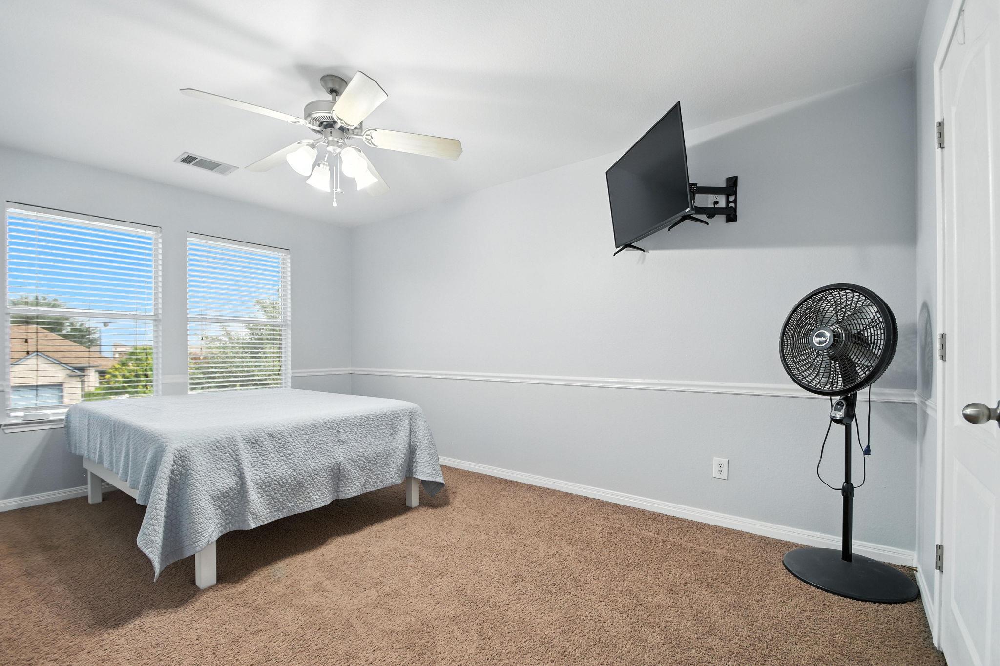 1661 Twin Cv, Kyle, TX 78640