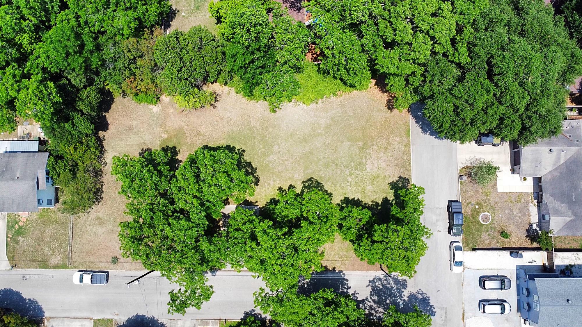 922 Booneville Ave, New Braunfels, TX 78130