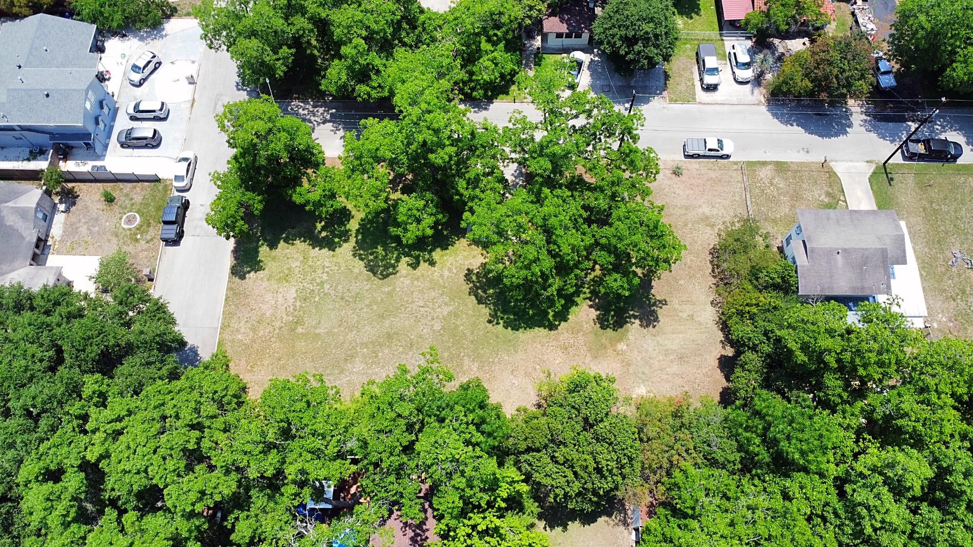 922 Booneville Ave, New Braunfels, TX 78130