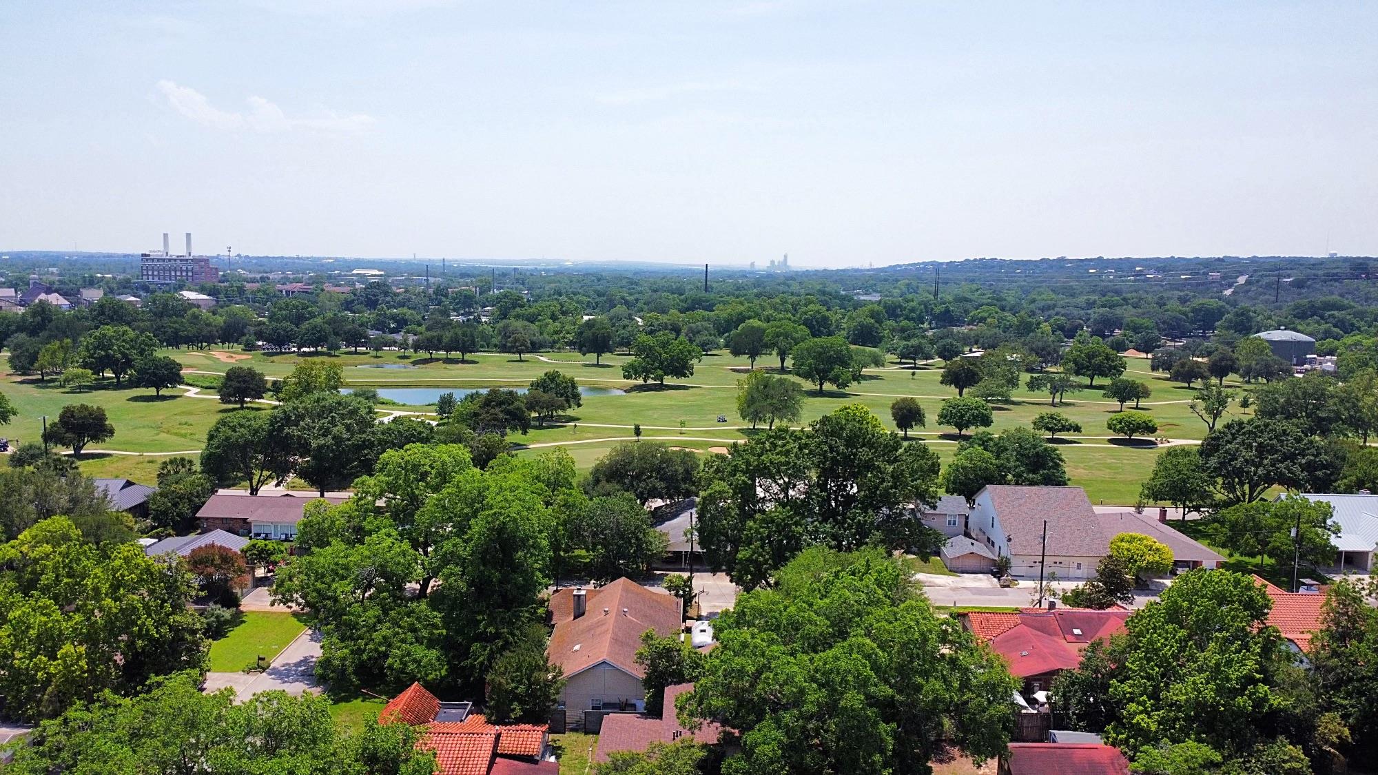 922 Booneville Ave, New Braunfels, TX 78130