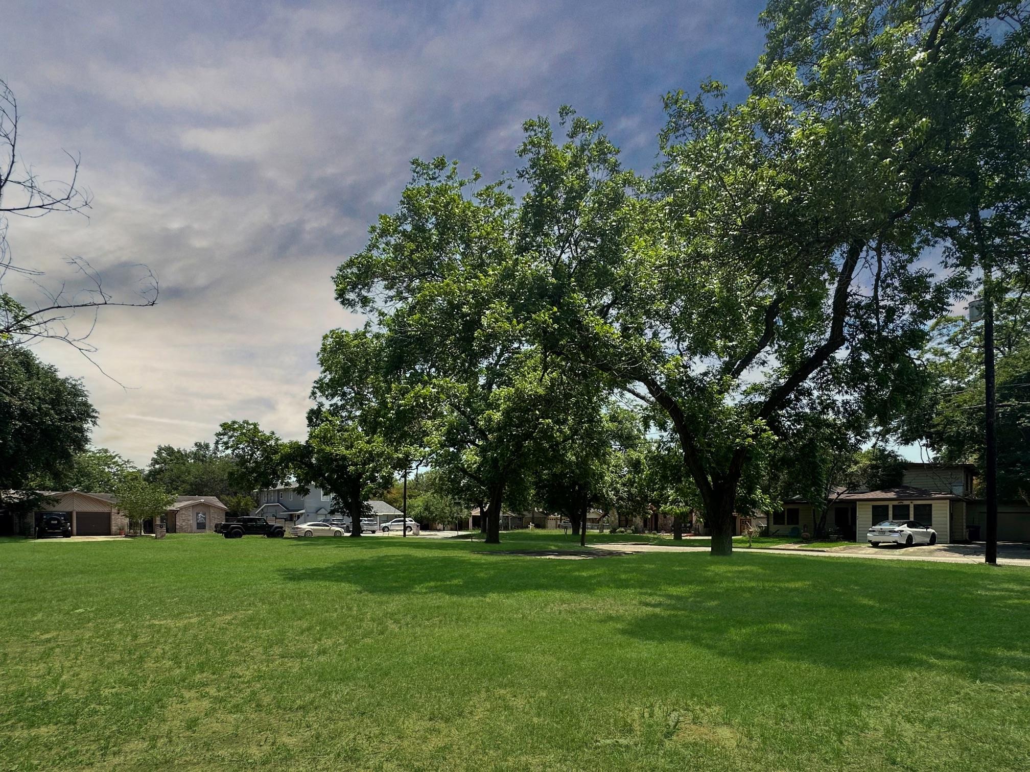 922 Booneville Ave, New Braunfels, TX 78130