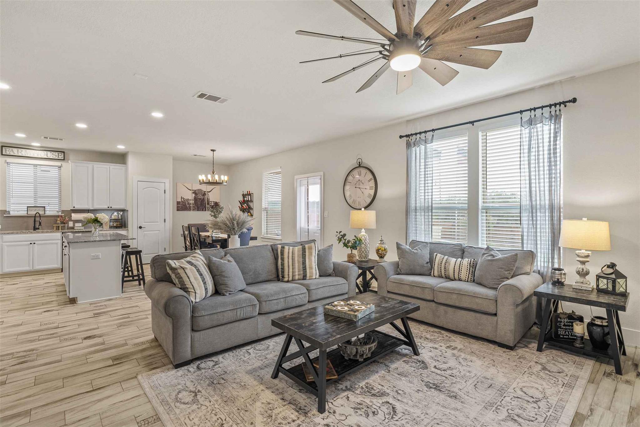 624 Saturnia Dr, Georgetown, TX 78628