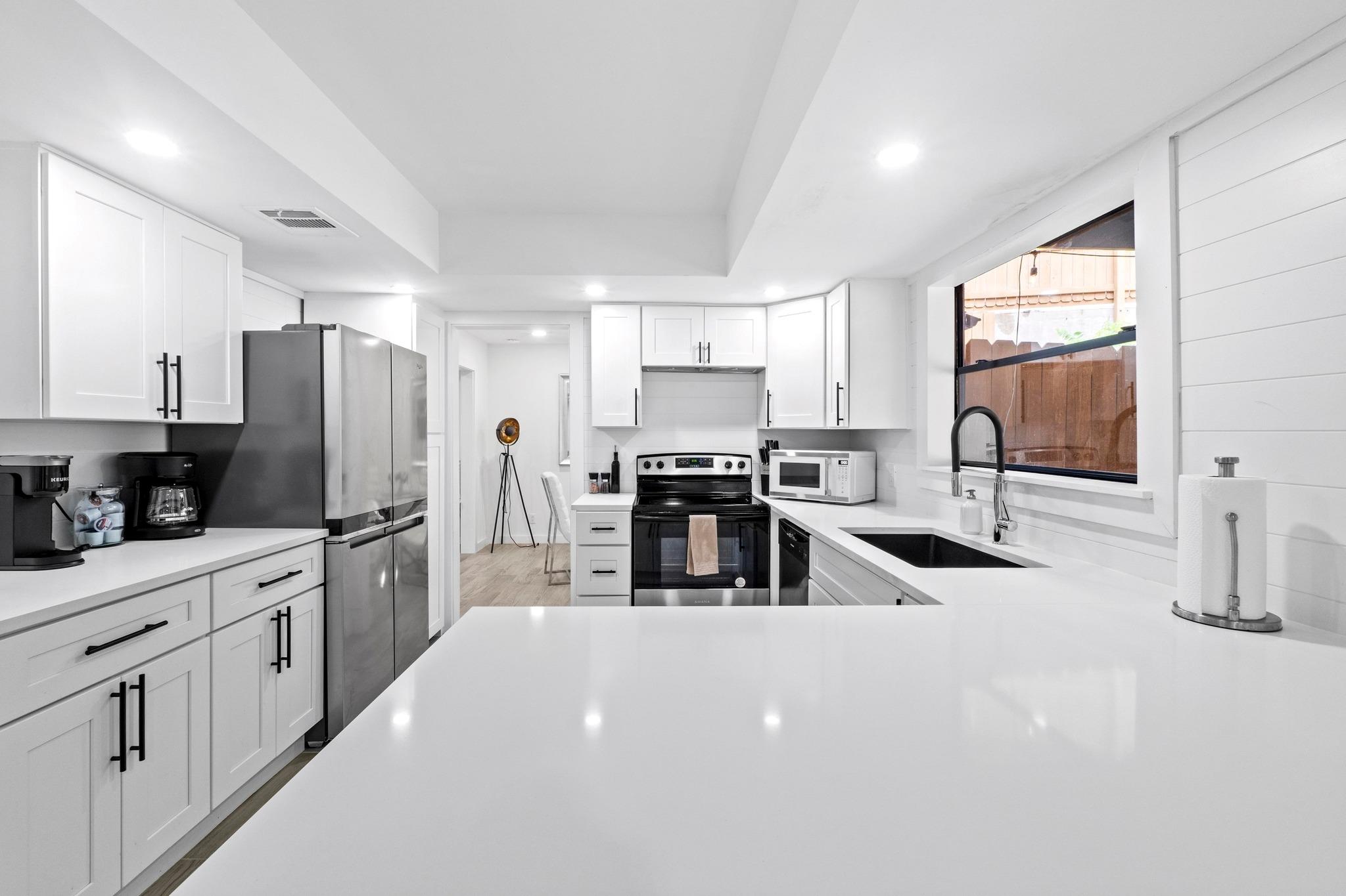 3520 Highland View Dr, Austin, TX 78731