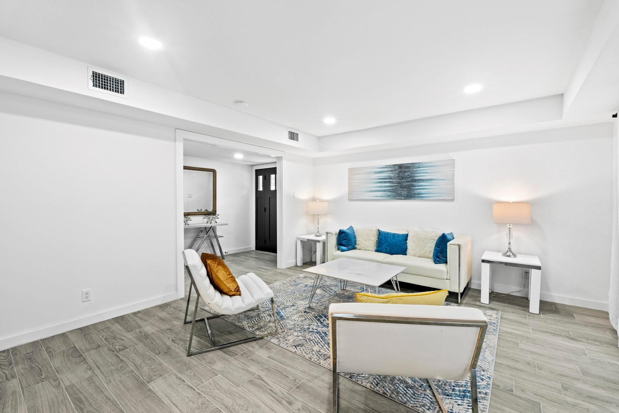 3520 Highland View Dr, Austin, TX 78731