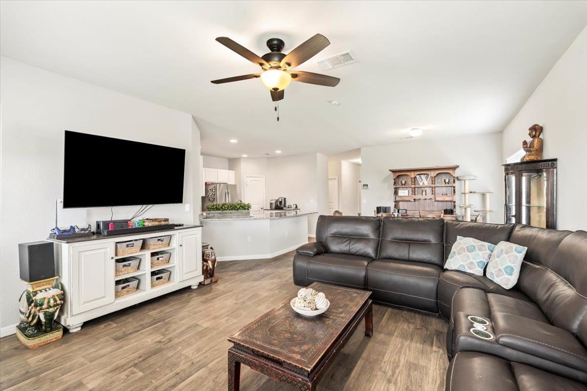 616 Independence Ave, Liberty Hill, TX 78642