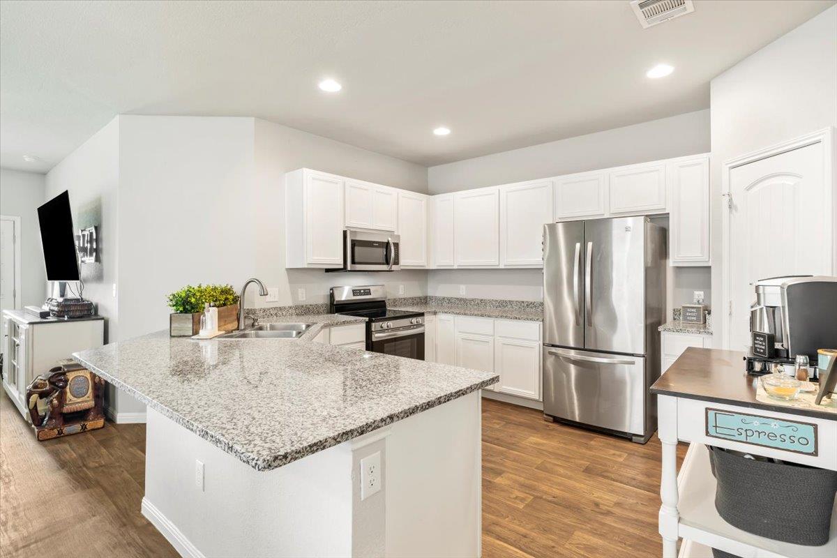 616 Independence Ave, Liberty Hill, TX 78642