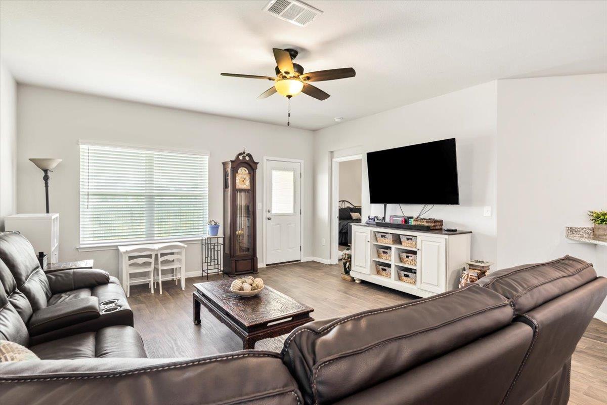 616 Independence Ave, Liberty Hill, TX 78642