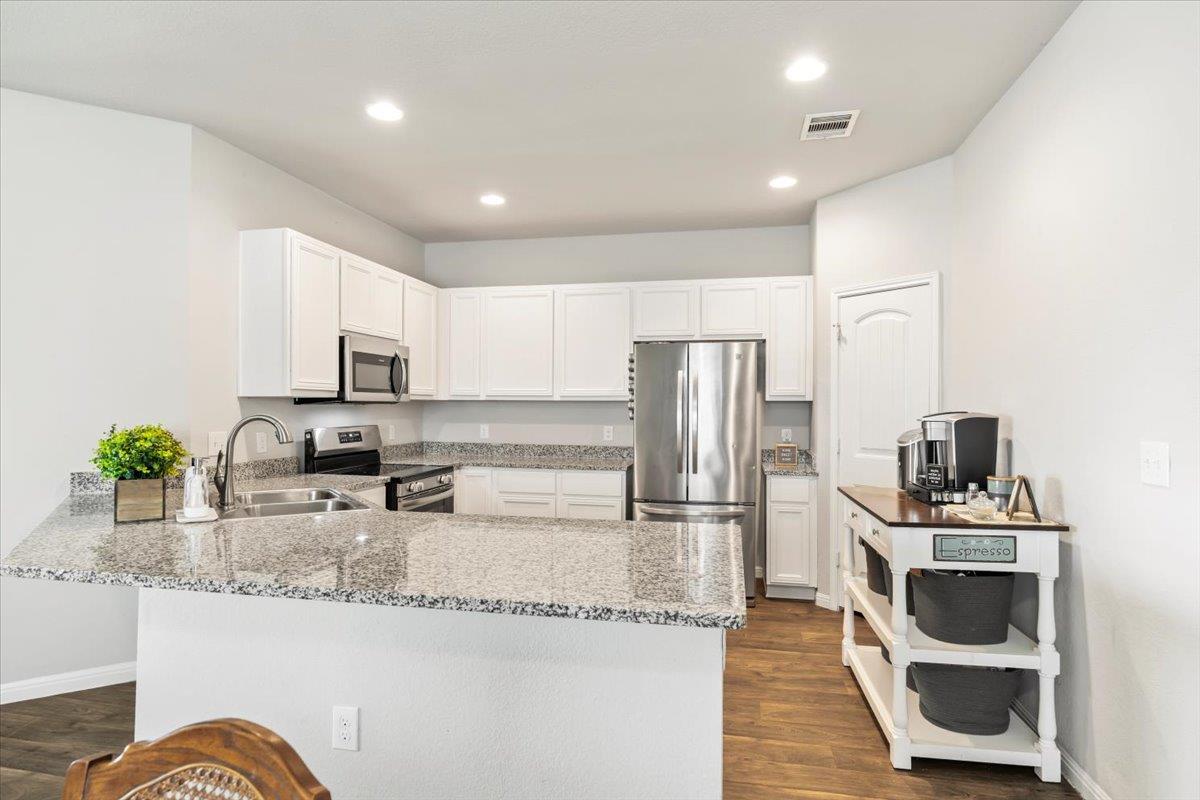 616 Independence Ave, Liberty Hill, TX 78642