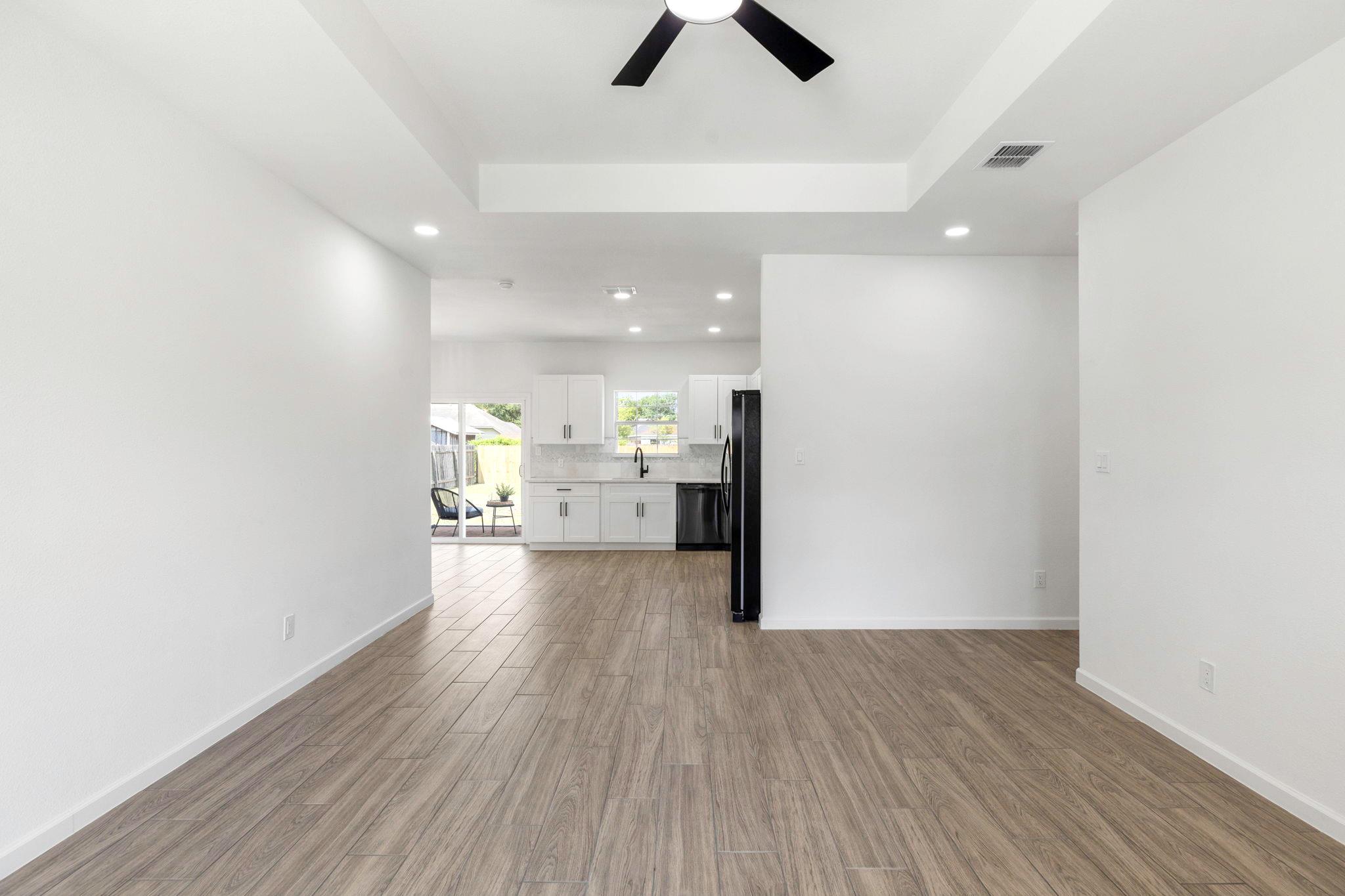 907 Fannin St, Lockhart, TX 78644