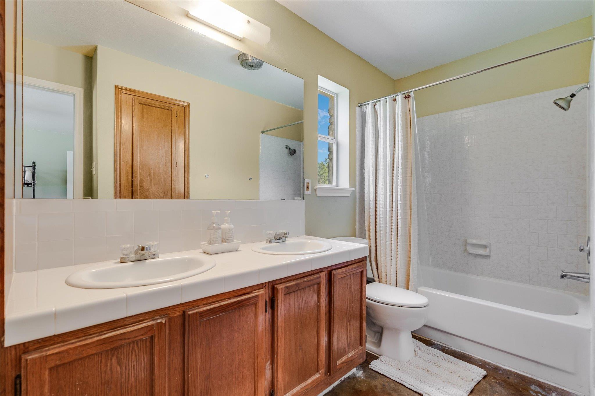 102 Rocky Creek Rd, Dripping Springs, TX 78620